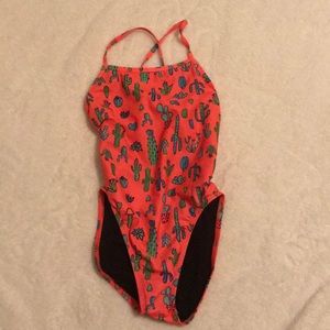 worn once jolyn onesie ! size 26